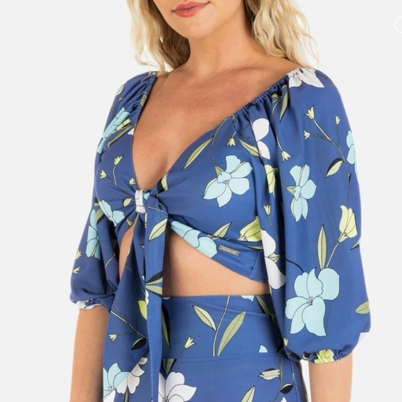 HURLEY Poppy Crop Top Floral Tie Blouse Blue Convertible Size Medium - Picture 1 of 13